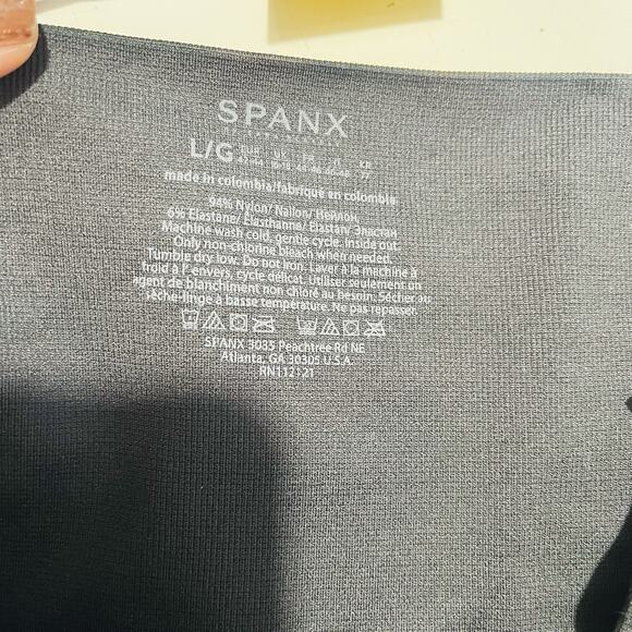 SPANX High Waisted Camo Leggings Women’s Large Shapewear New - Picture 7 of 7